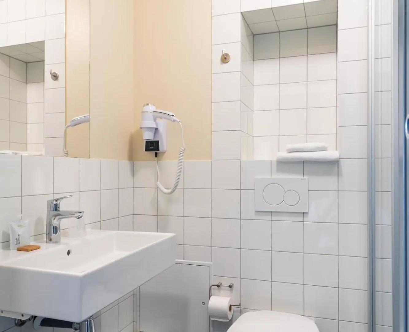 Fiap Paris Hostel 0*,